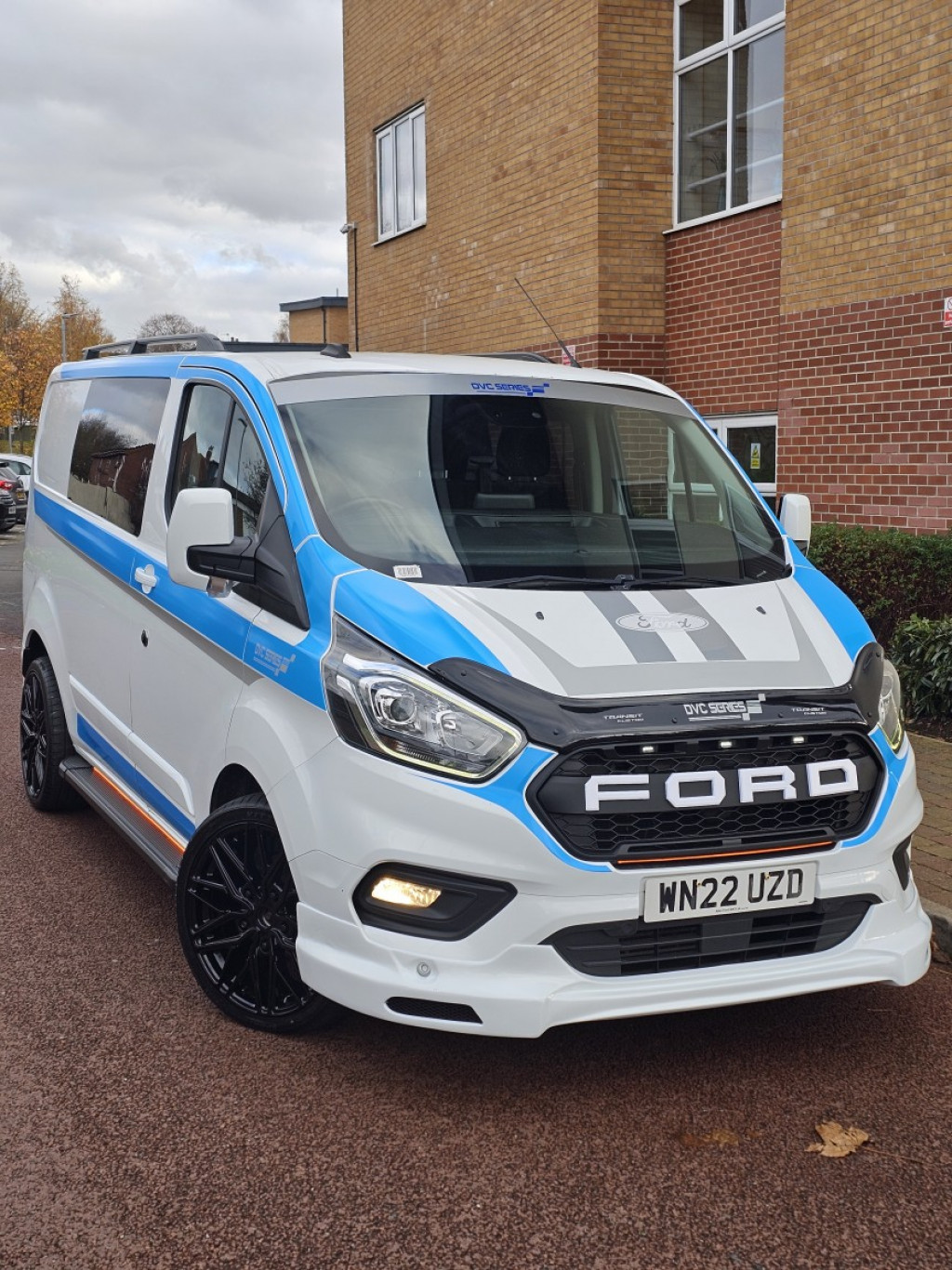 FORD TRANSIT CUSTOM 2.0 Transit Custom Limited Van 300 L1 2.0L EcoBlue 130PS FWD 6 Speed Manual
