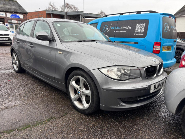 BMW 1 SERIES