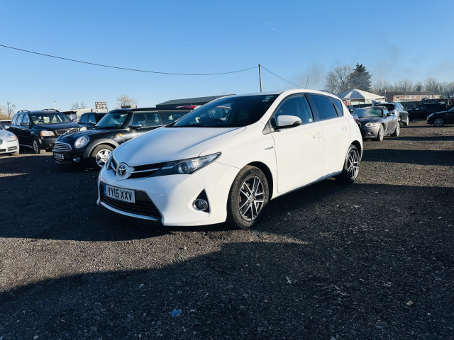 TOYOTA AURIS 1.8 VVT-h Icon Plus