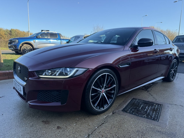 JAGUAR XE
