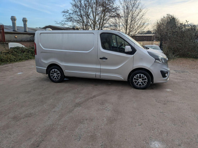 VAUXHALL VIVARO 1.6 CDTi 2700 Sportive L1 H1 Euro 5 5dr