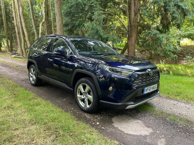 TOYOTA RAV4