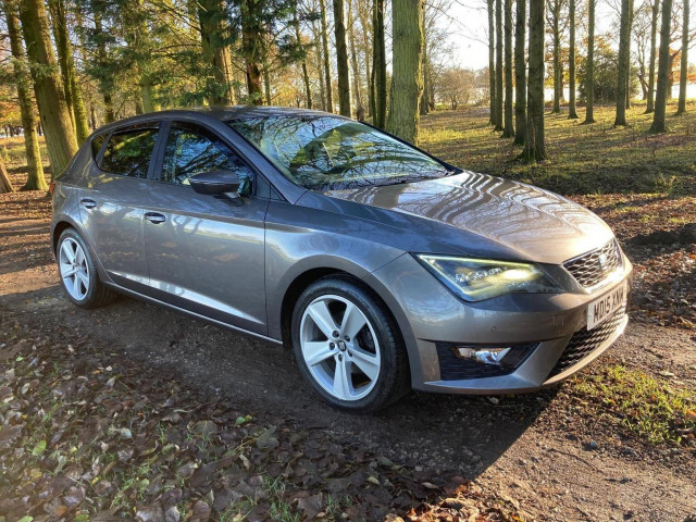 SEAT LEON