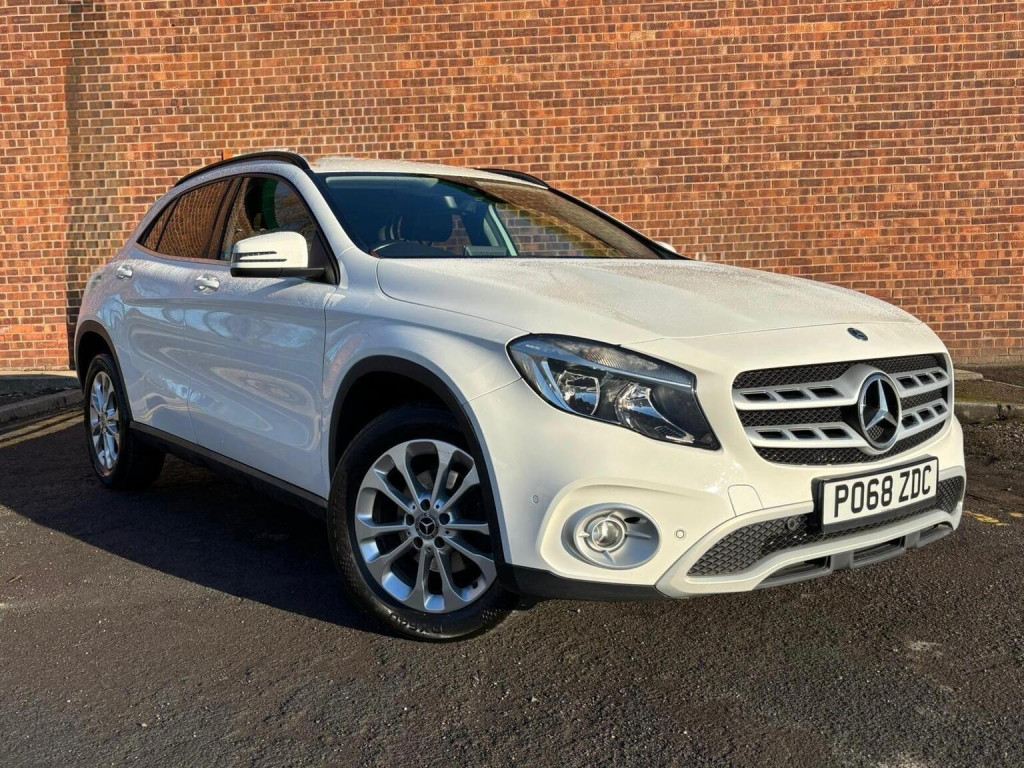 MERCEDES-BENZ GLA 1.6 GLA200 SE (Executive) 7G-DCT Euro 6 (s/s) 5dr