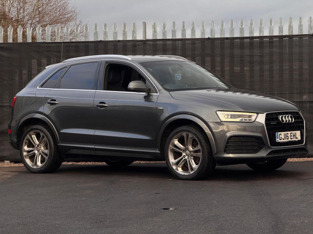 AUDI Q3