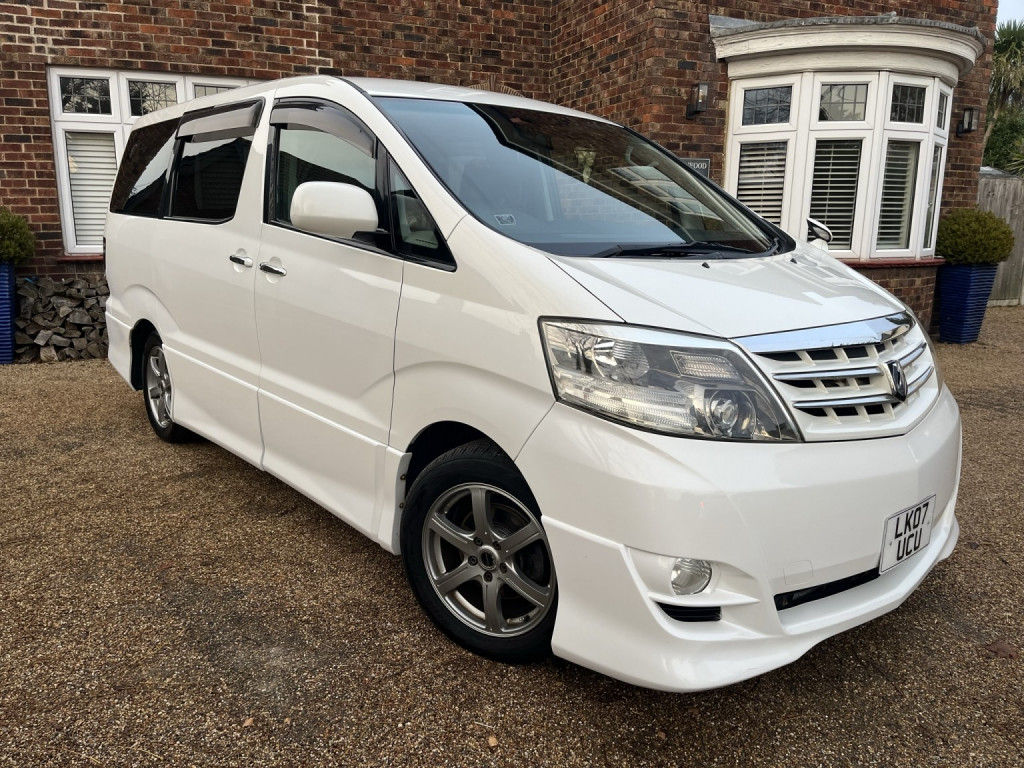 TOYOTA ALPHARD 2.4 Petrol