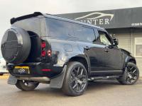 LAND ROVER DEFENDER 110