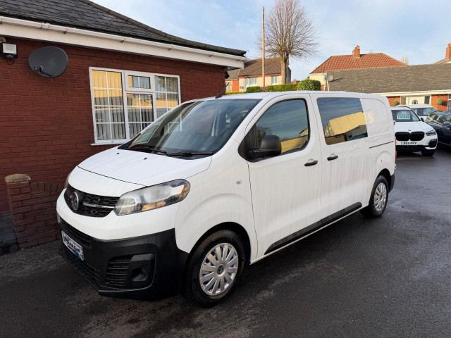 VAUXHALL VIVARO