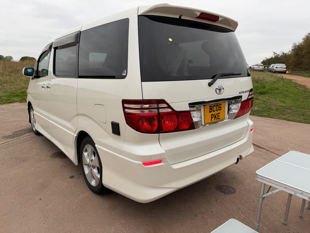 TOYOTA ALPHARD