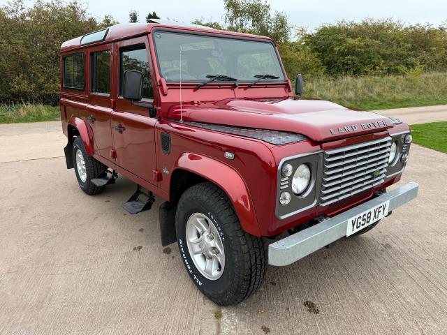 LAND ROVER DEFENDER 110