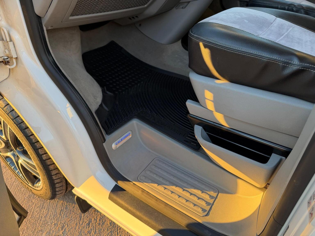 VOLKSWAGEN CALIFORNIA