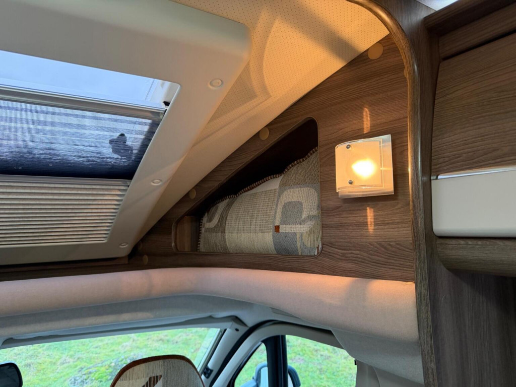 AUTO-SLEEPERS BROADWAY EK