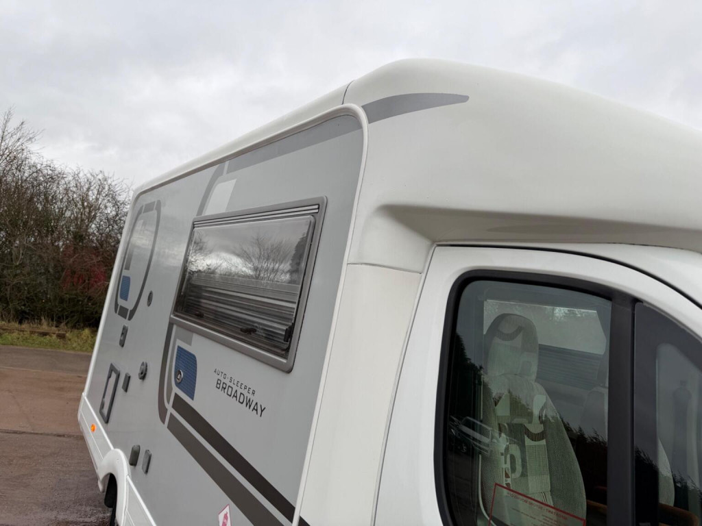 AUTO-SLEEPERS BROADWAY EK