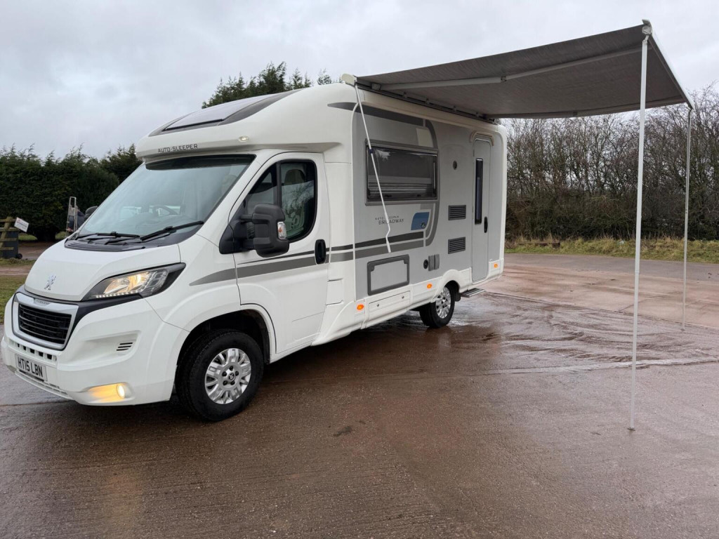 AUTO-SLEEPERS BROADWAY EK