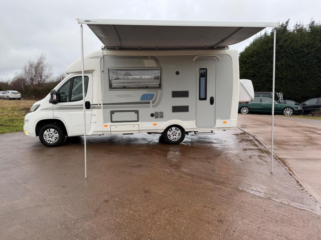 AUTO-SLEEPERS BROADWAY EK