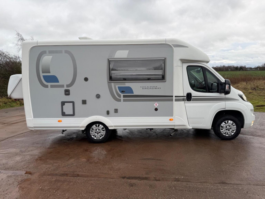 AUTO-SLEEPERS BROADWAY EK