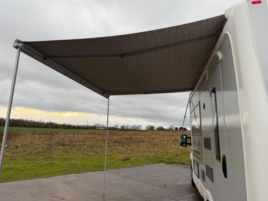 AUTO-SLEEPERS BROADWAY EK