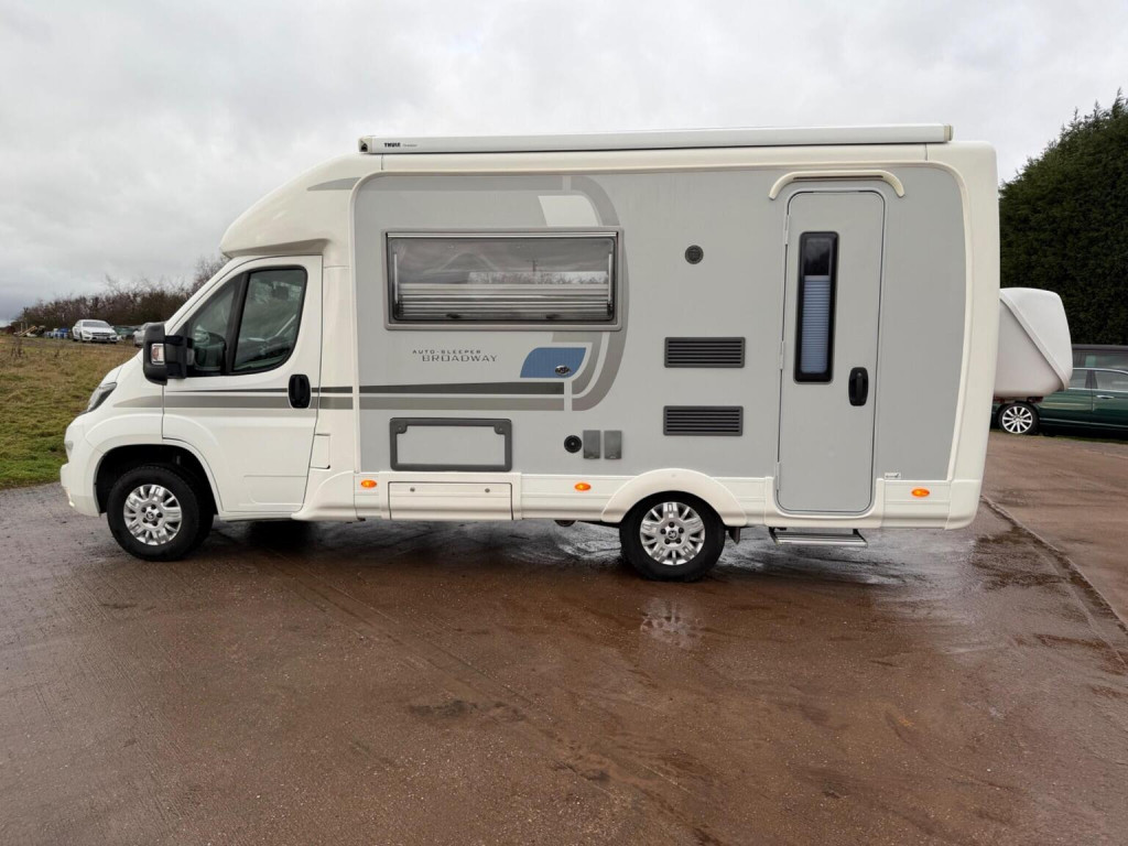 AUTO-SLEEPERS BROADWAY EK