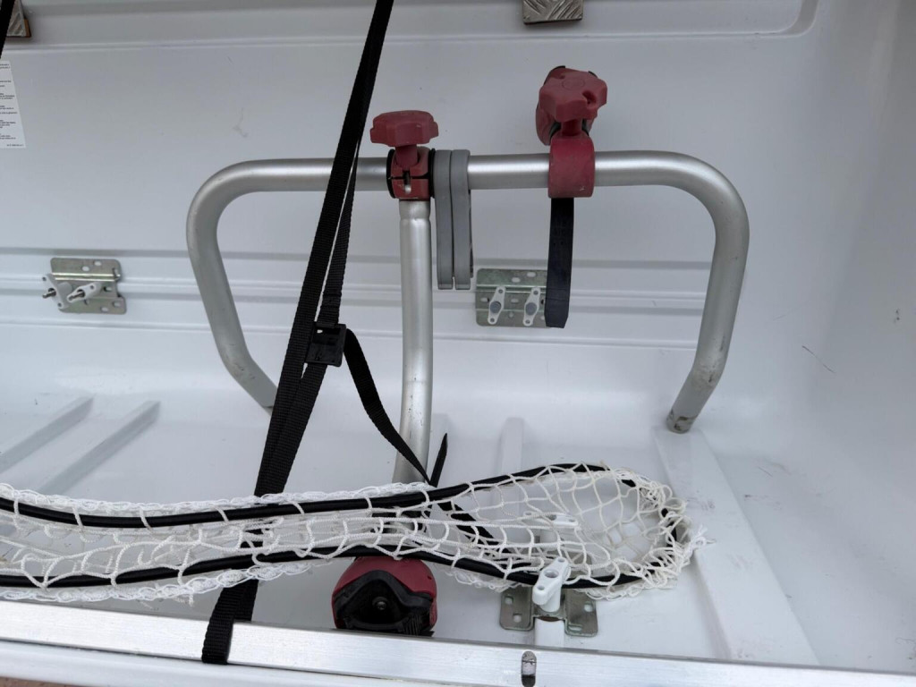 AUTO-SLEEPERS BROADWAY EK