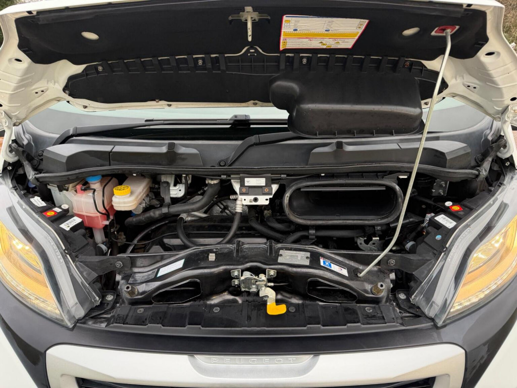 AUTO-SLEEPERS BROADWAY EK