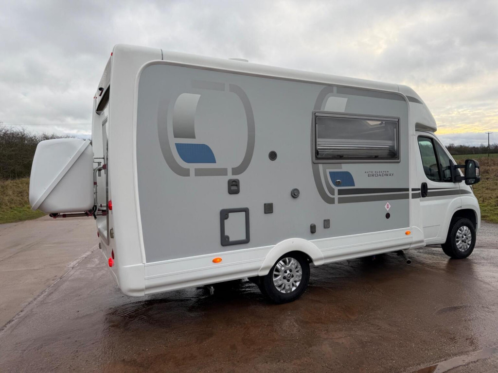 AUTO-SLEEPERS BROADWAY EK