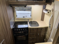 AUTO-SLEEPERS BROADWAY EK