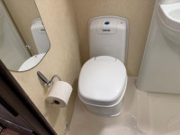 AUTO-SLEEPERS BROADWAY EK