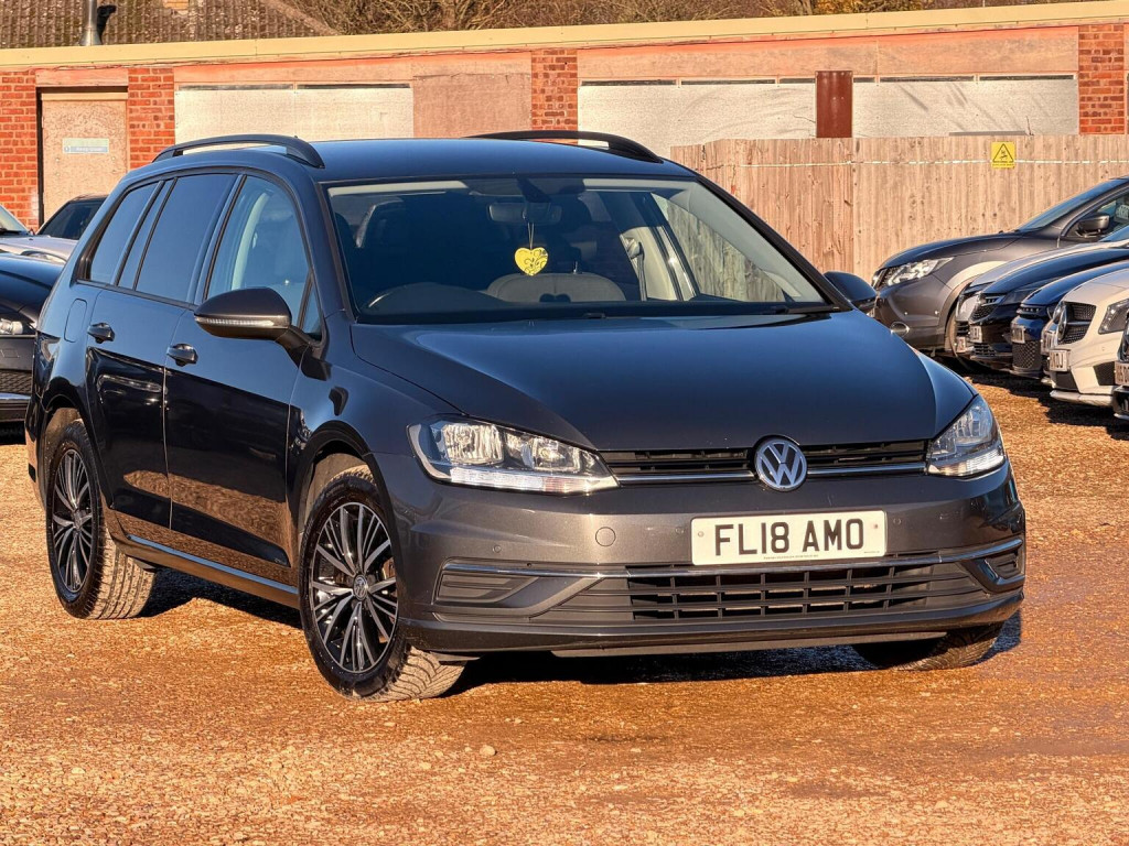 VOLKSWAGEN GOLF 1.6 TDI SE Nav DSG Euro 6 (s/s) 5dr