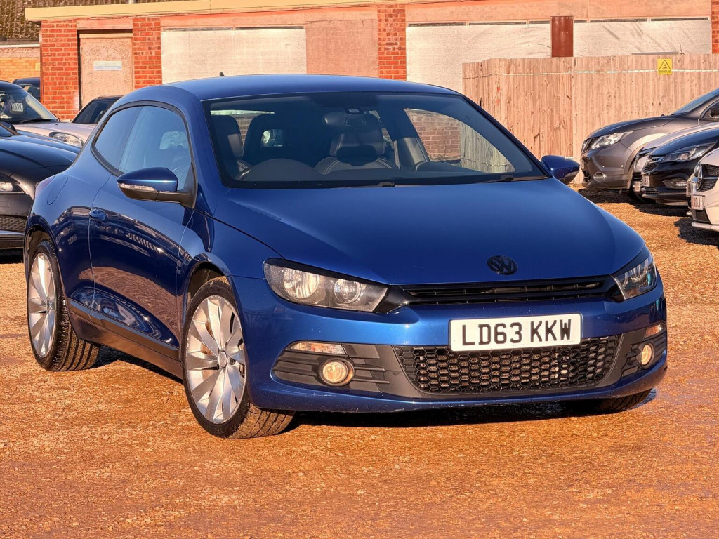 VOLKSWAGEN SCIROCCO 2.0 TDI GT DSG Euro 5 3dr (Leather, Nav)