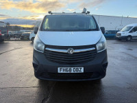 VAUXHALL VIVARO