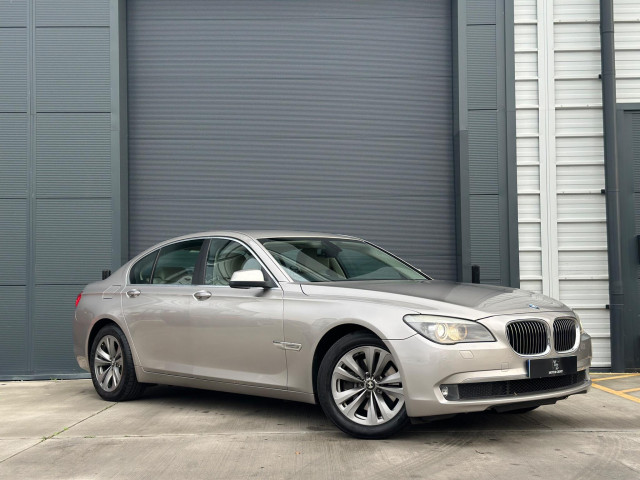 BMW 7 SERIES