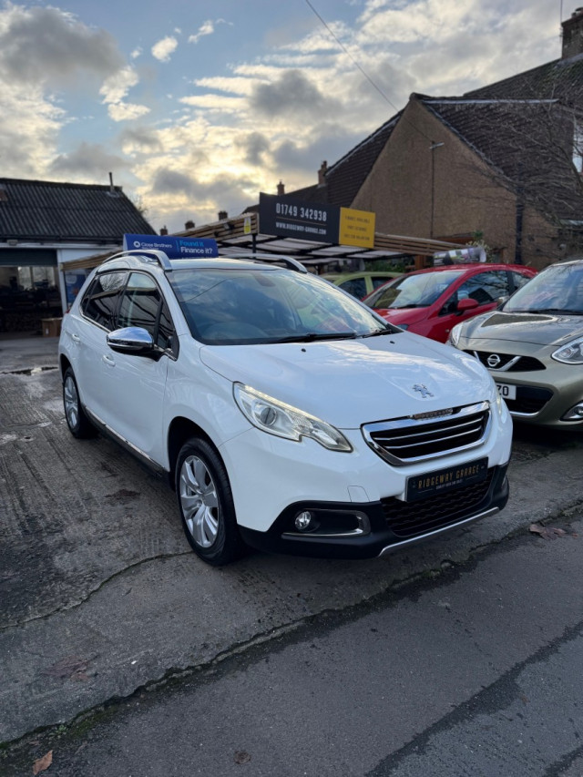 PEUGEOT 2008 1.2 VTi Allure