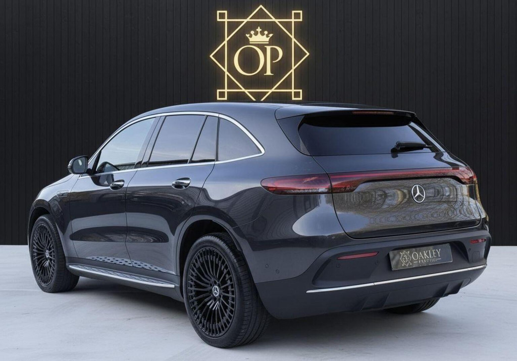 MERCEDES-BENZ EQC