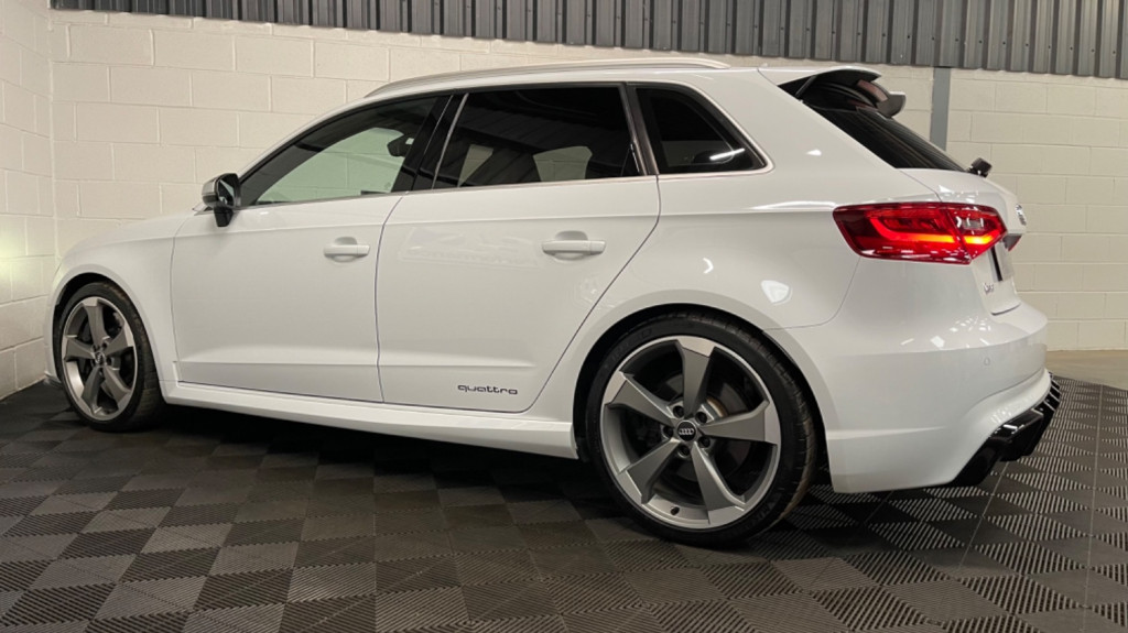 AUDI RS3